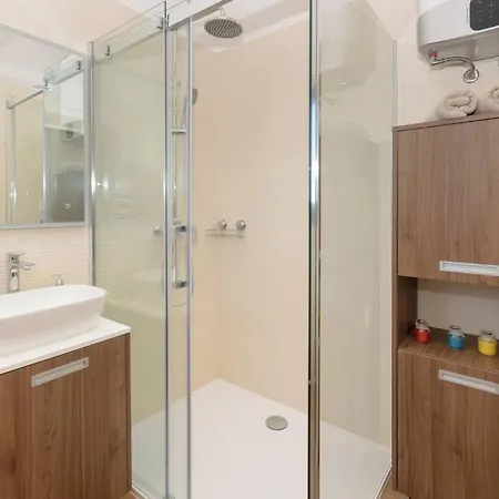 Relaxing Pool Mattuzzi In Loborika