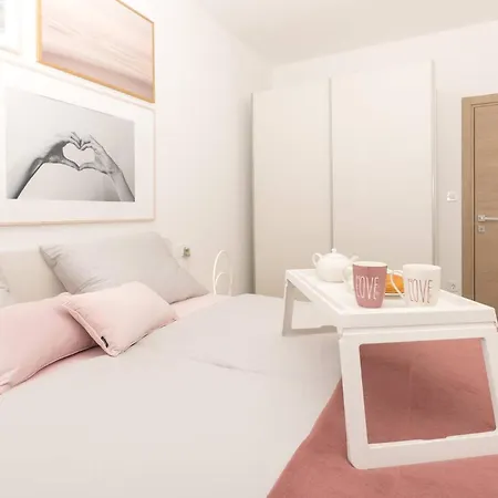 Villa Relaxing Pool Mattuzzi In *