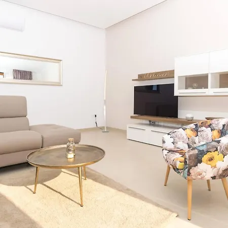 ヴィラ Relaxing Pool Mattuzzi In *