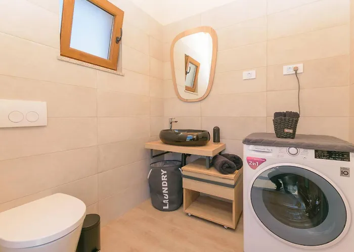 Relaxing Pool Mattuzzi In 빌라 Loborika