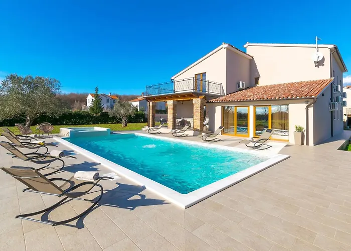 Relaxing Pool Mattuzzi In 빌라