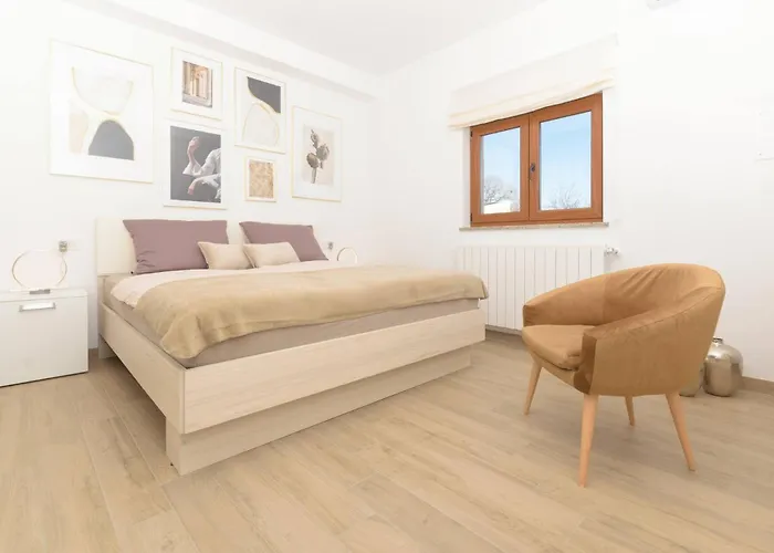 Relaxing Pool Mattuzzi In 빌라 Loborika