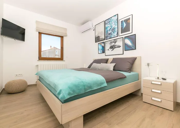 Relaxing Pool Mattuzzi In * Loborika