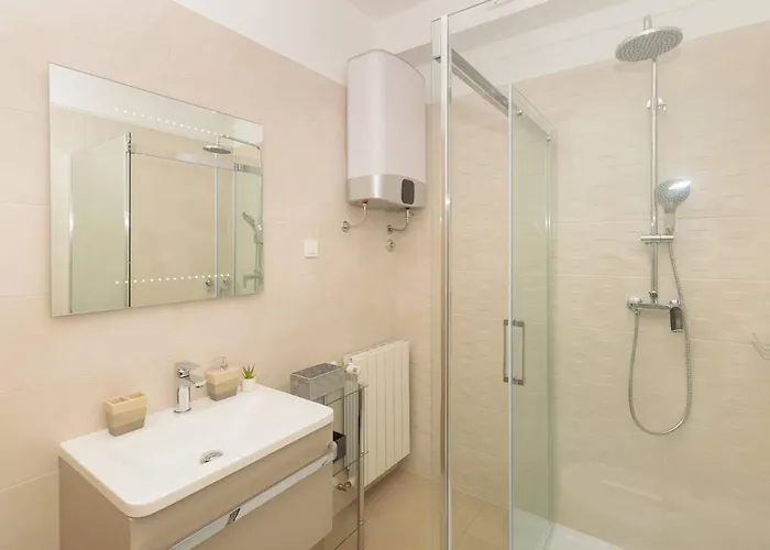 Relaxing Pool Mattuzzi In 빌라