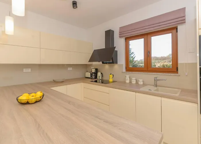 빌라 Relaxing Pool Mattuzzi In Loborika