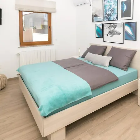 Relaxing Pool Mattuzzi In Loborika